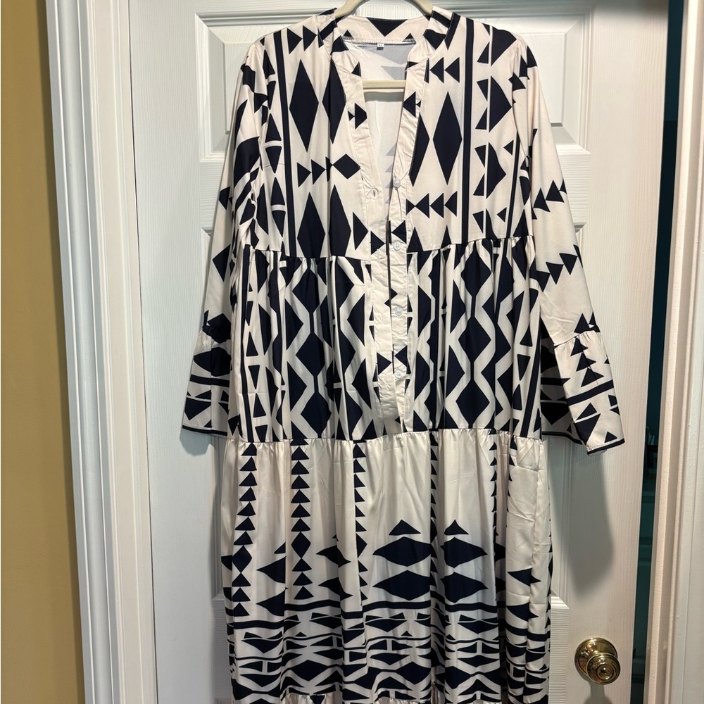 Geometric Patterned Black and White Maxi Dress